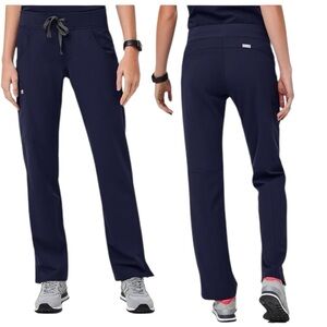 Figs Women's Navy Kade Style Scrubs Pant Sz Medium Petite EUC Cargo